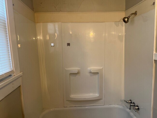 Building Photo - 2502 Blair Blvd