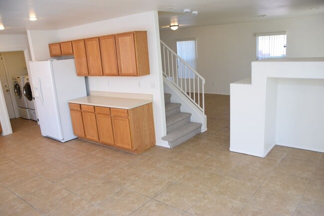 Building Photo - SUMMERLIN - 2 STORY HOME
