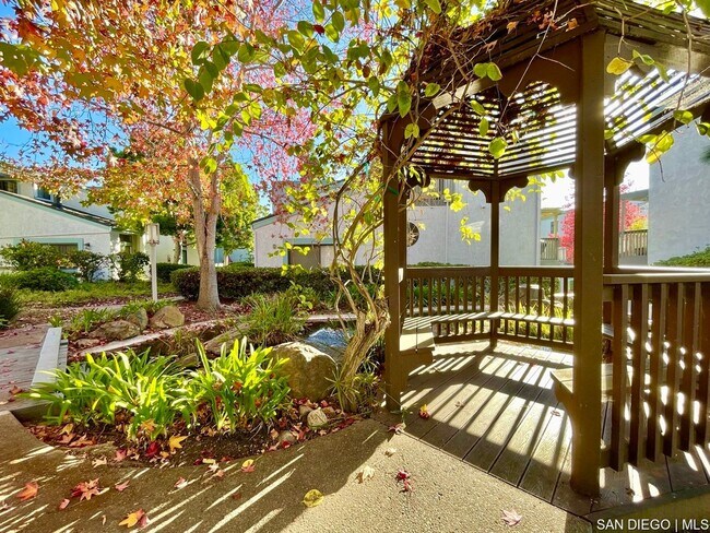 Building Photo - Spacious and remodeled 2 Bed 2.5 baths in ...