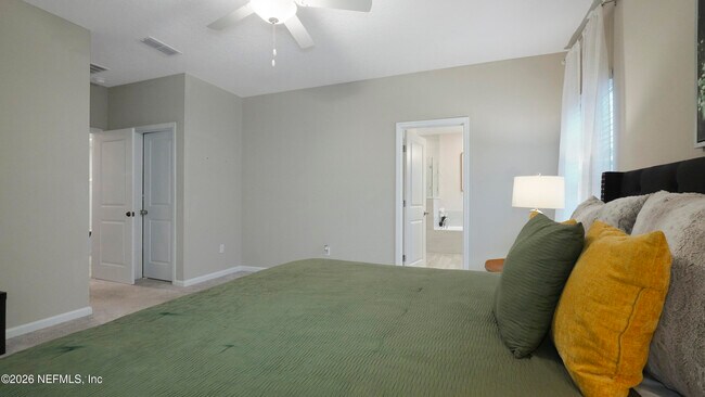 Building Photo - 10815 Ventnor Ave