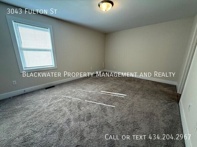 Building Photo - 3043 Fulton St