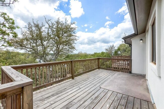 Primary Photo - 5909 Lago Vista Way