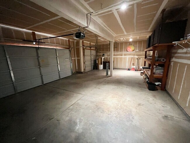 Building Photo - Bright & Spacious 4BR/3BA Home in Desirable East Davis – 1,980 Sq Ft