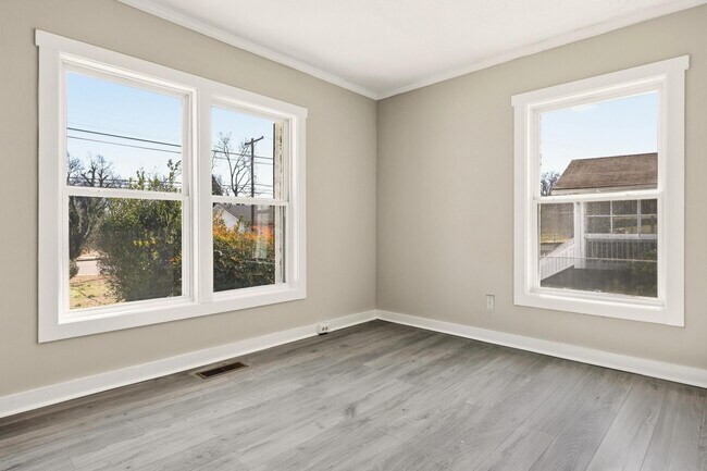 Building Photo - 5225 Central Ave