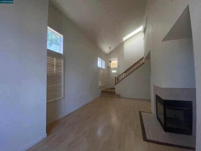Building Photo - 293 Scotts Valley