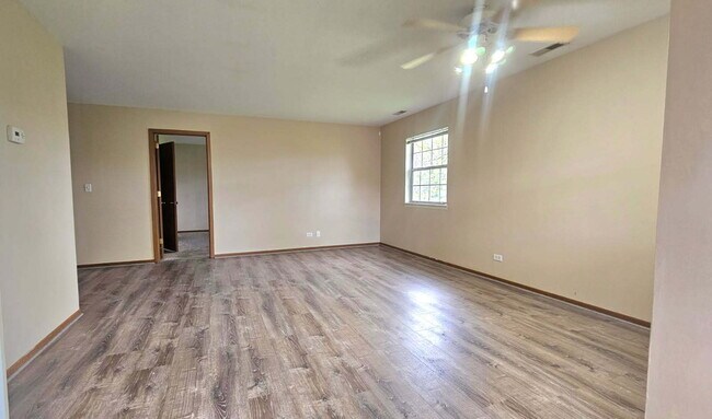 Building Photo - 36 Gant Cir