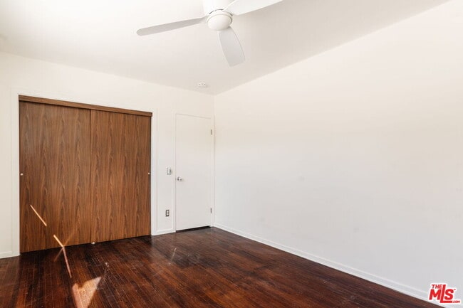 Building Photo - 2042 Sanborn Ave