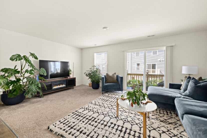 Living Furnished with BalconyView 3 - 6550 Linden Trl