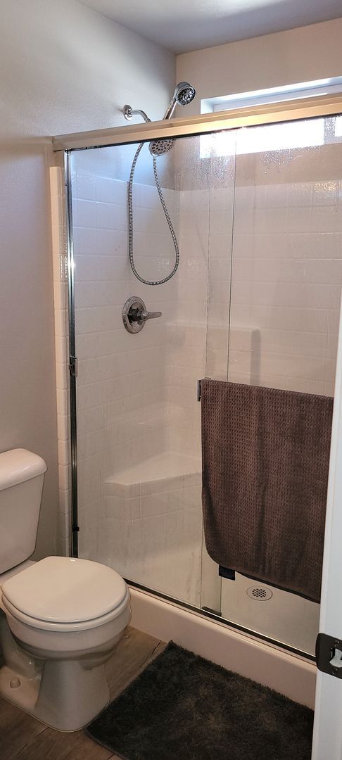 Building Photo - Executive Rental!