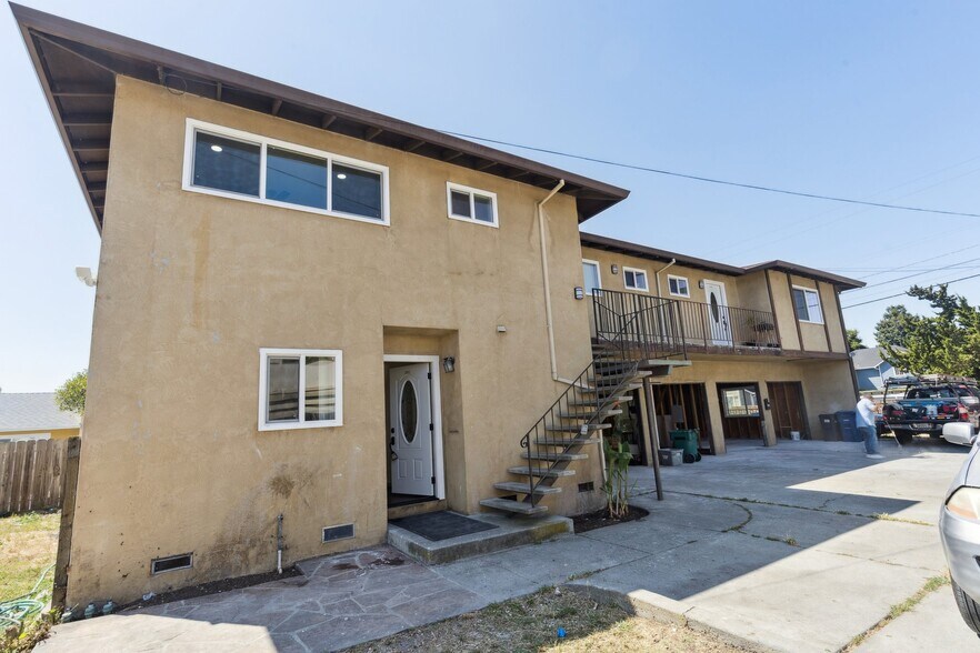 Building Photo - 25652 Franklin Ave