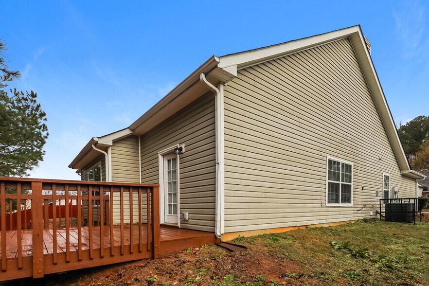 Building Photo - 3633 Gray Birch Dr