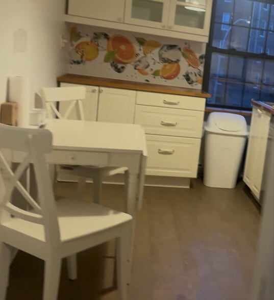 Building Photo - 6407 Exeter St