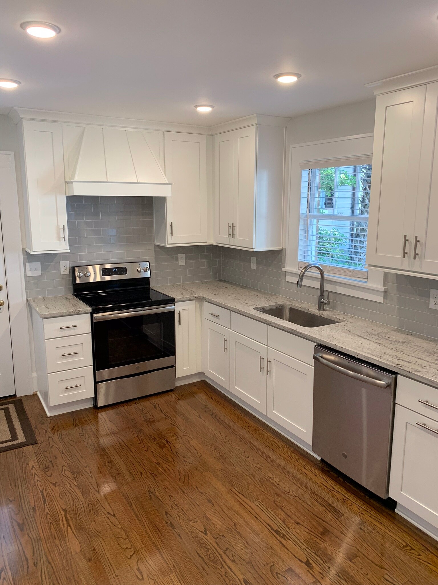 Building Photo - 41 B Smith Street