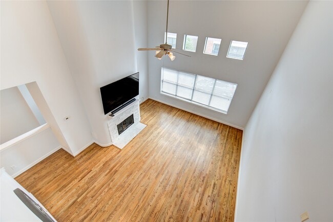 Building Photo - 650 Westcross St