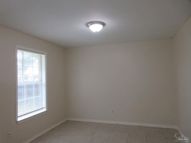 Building Photo - 4738 Live Oak Ln