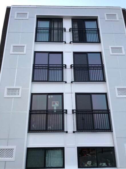Building Photo - 383 Revere Beach