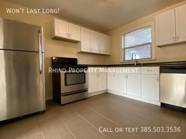 Building Photo - 2885 Van Buren Ave