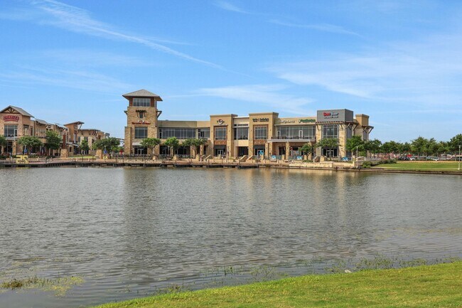 Building Photo - 9455 Towne Lake Pkwy