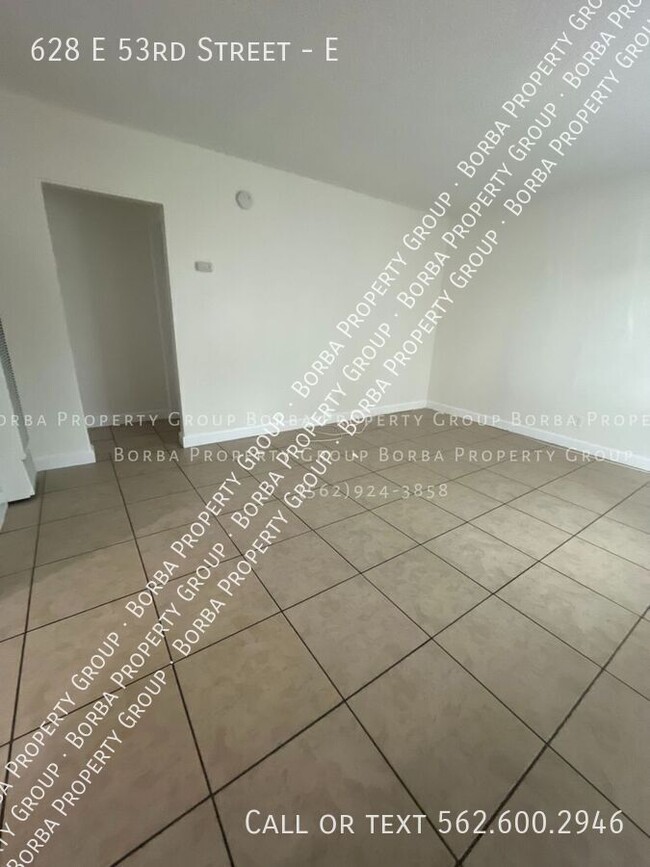 Building Photo - ** CHARMING 2-BEDROOM 1-BATH IN A GATED CO...