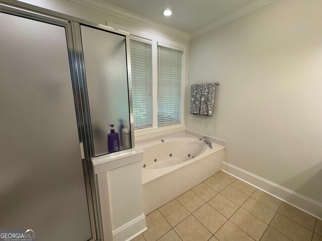 Building Photo - 1010 Tailwater