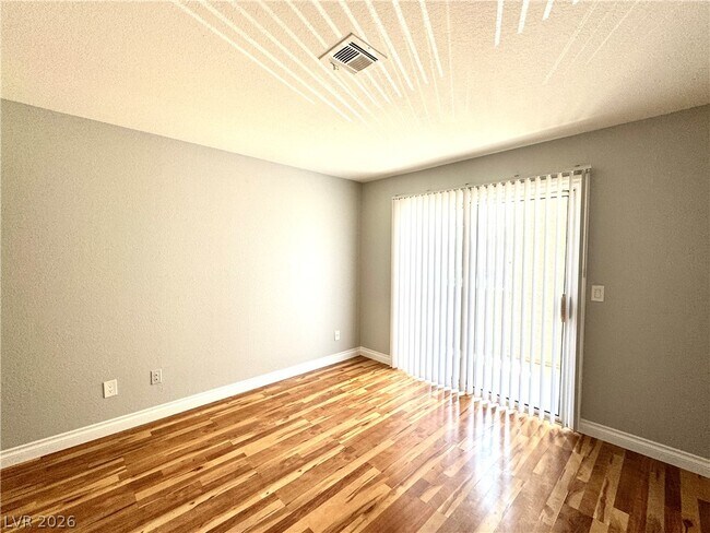 Building Photo - 6250 W Flamingo Rd