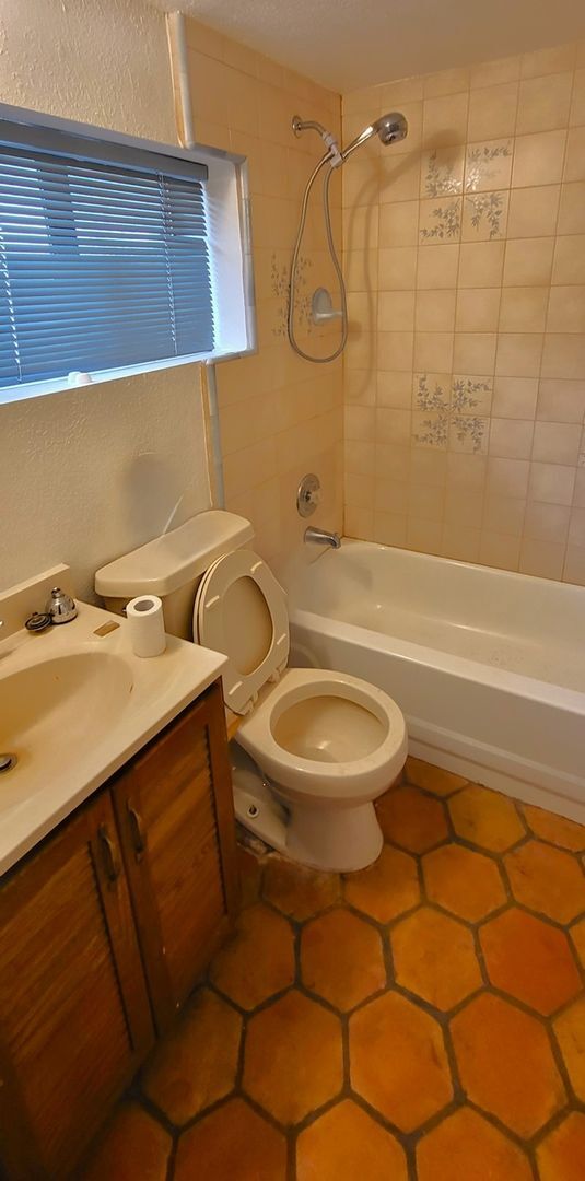 Building Photo - COMING SOON....CUTE TEMPE HOME ON NO OUTLET STREET!!