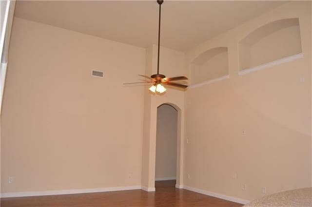Building Photo - 544 Braewick Dr