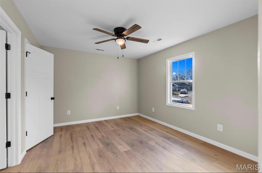 Building Photo - 231 Cedar Cir