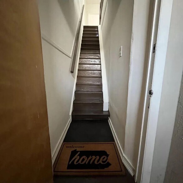 Building Photo - 1544 McKean St