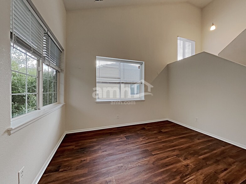 Building Photo - 13812 E 104th Pl