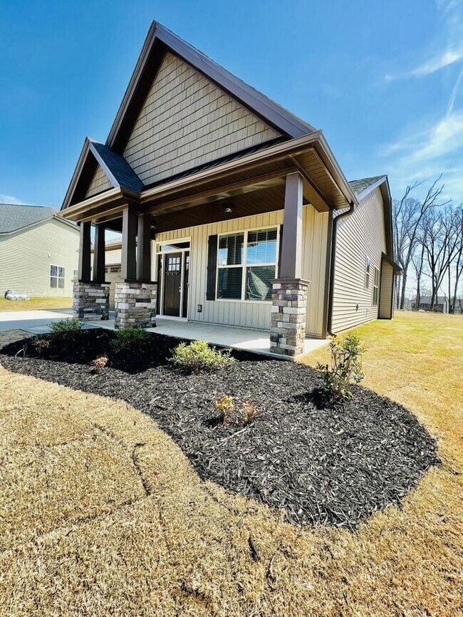 Building Photo - Brand New 3 Bedroom 2 Bath Single Family Home