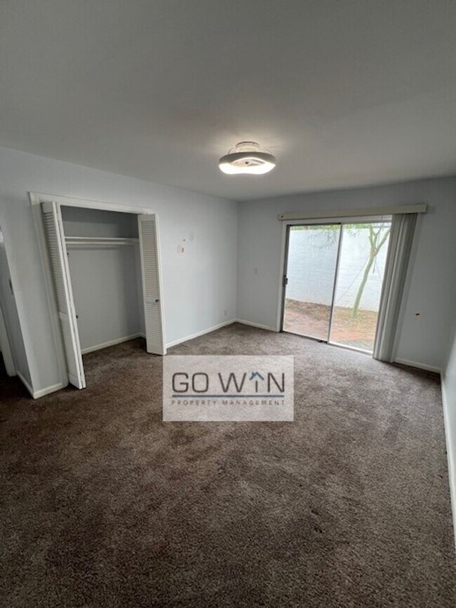 Building Photo - 4 Bed/ 2 Bath - House Tempe