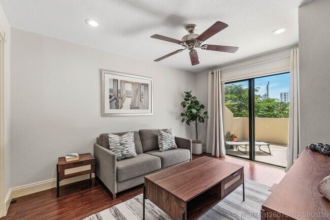 Building Photo - 1109 Bel Air Dr