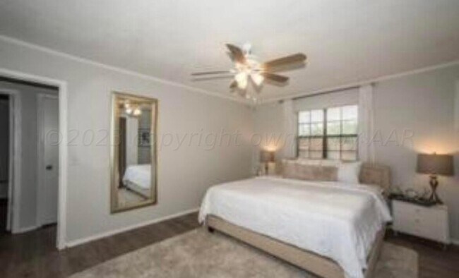 Building Photo - 6701 Deer Park Dr