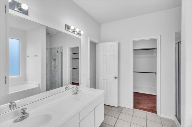 Building Photo - 18027 Oak Orchard Lane