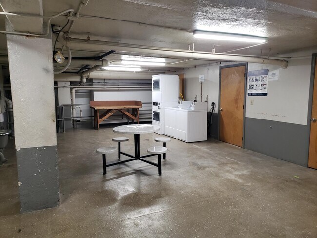 Building Photo - 46 S 8th St