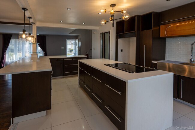 Building Photo - 21 Norton Dr