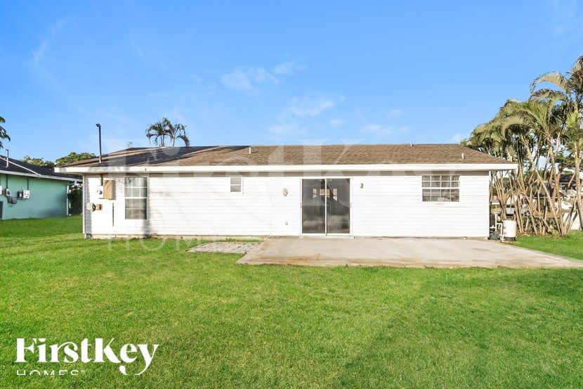 Building Photo - 18525 Sebring Rd