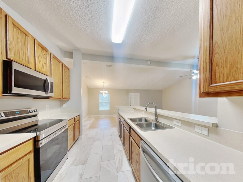 Building Photo - 13 Slocum Path