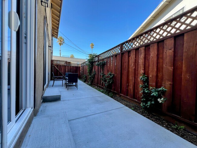 Building Photo - 620 Gamma Ct