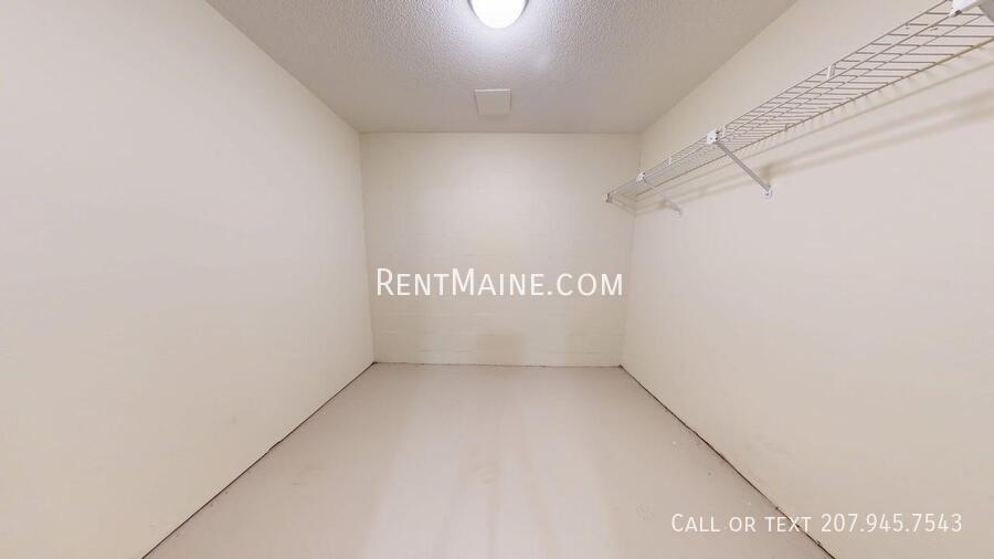 Building Photo - 33 Longrale Park