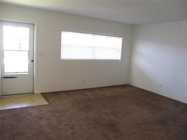 Building Photo - 5924 5th Ave N