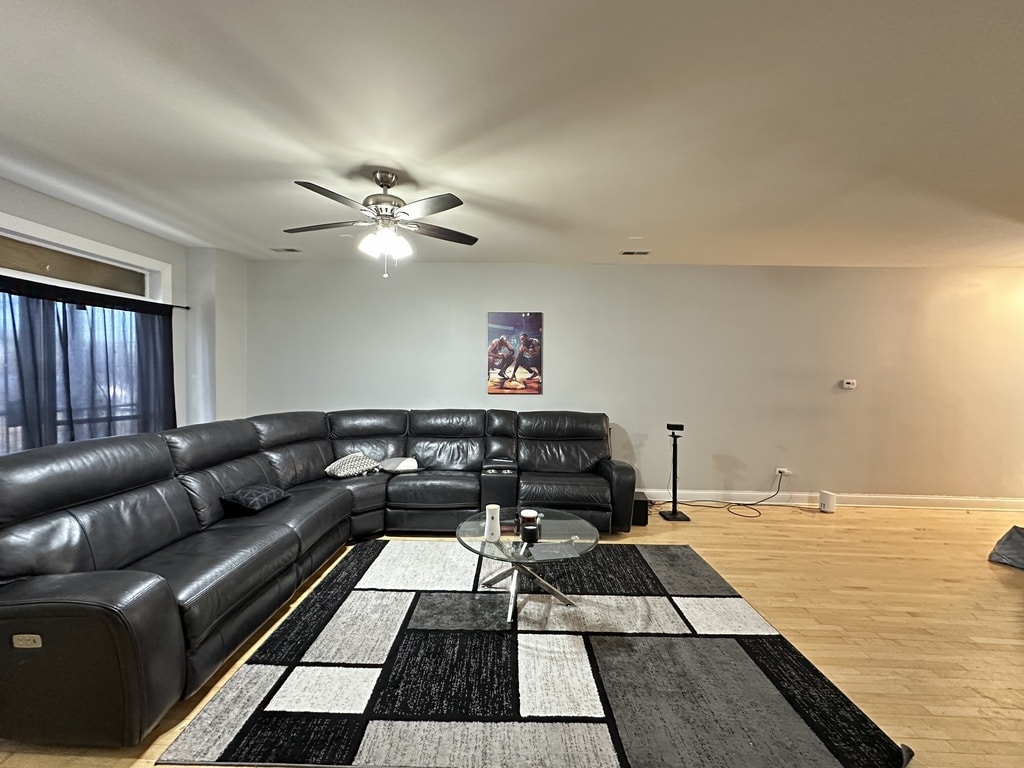 Building Photo - 364 N Hamlin Ave