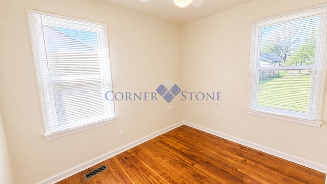 Building Photo - MOVE IN TODAY FOR MAY RENT FREE!