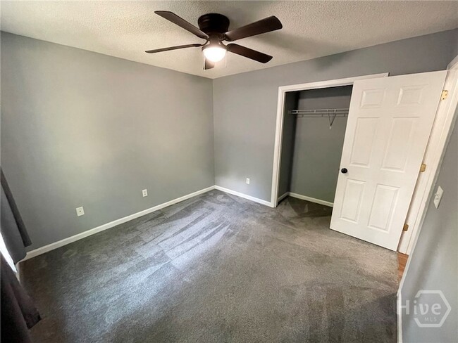 Building Photo - 119 Mustang Dr
