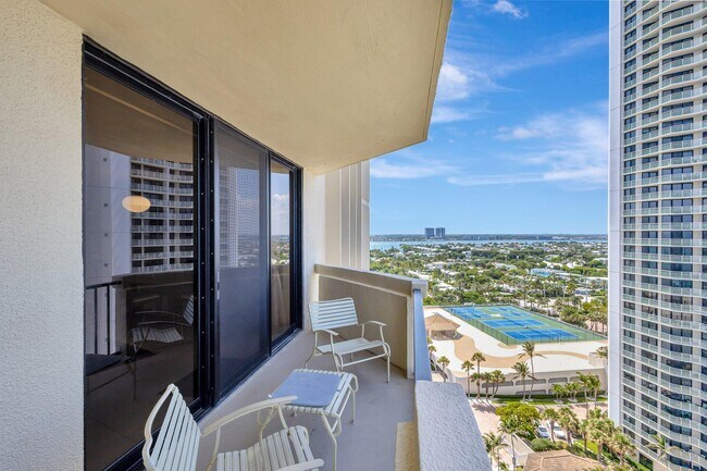 Building Photo - 2800 N Ocean Dr