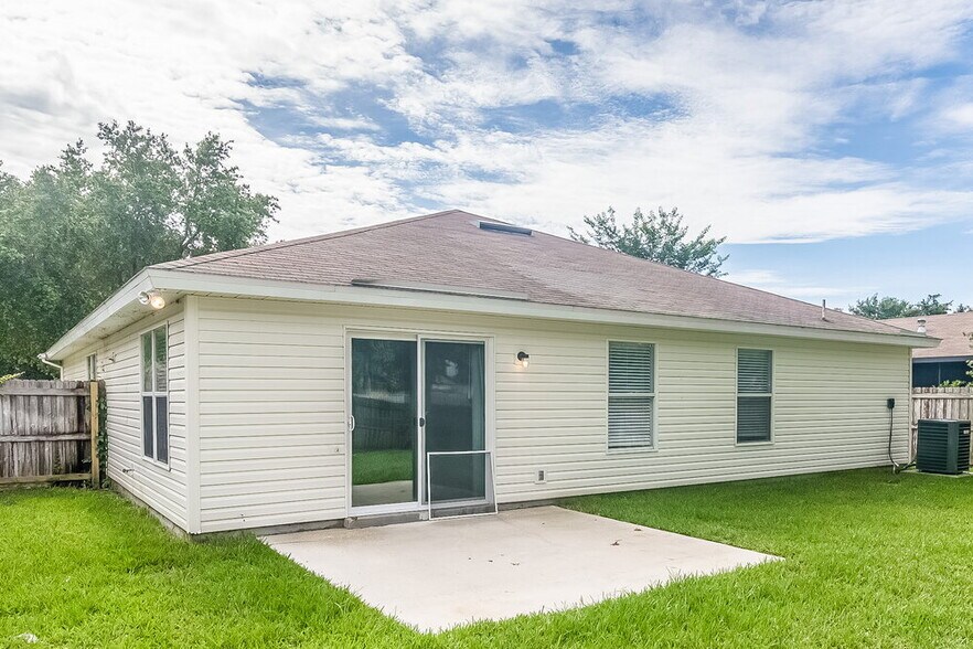 Building Photo - 13564 Ashford Wood Ct E
