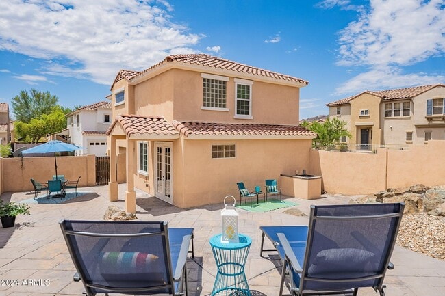 Building Photo - 445 W Mountain Sage Dr