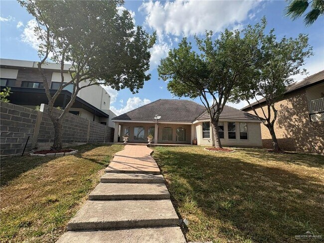 Building Photo - 15 Rio Grande Dr