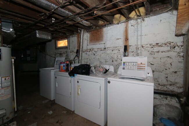 Building Photo - 324 Winthrop Ave